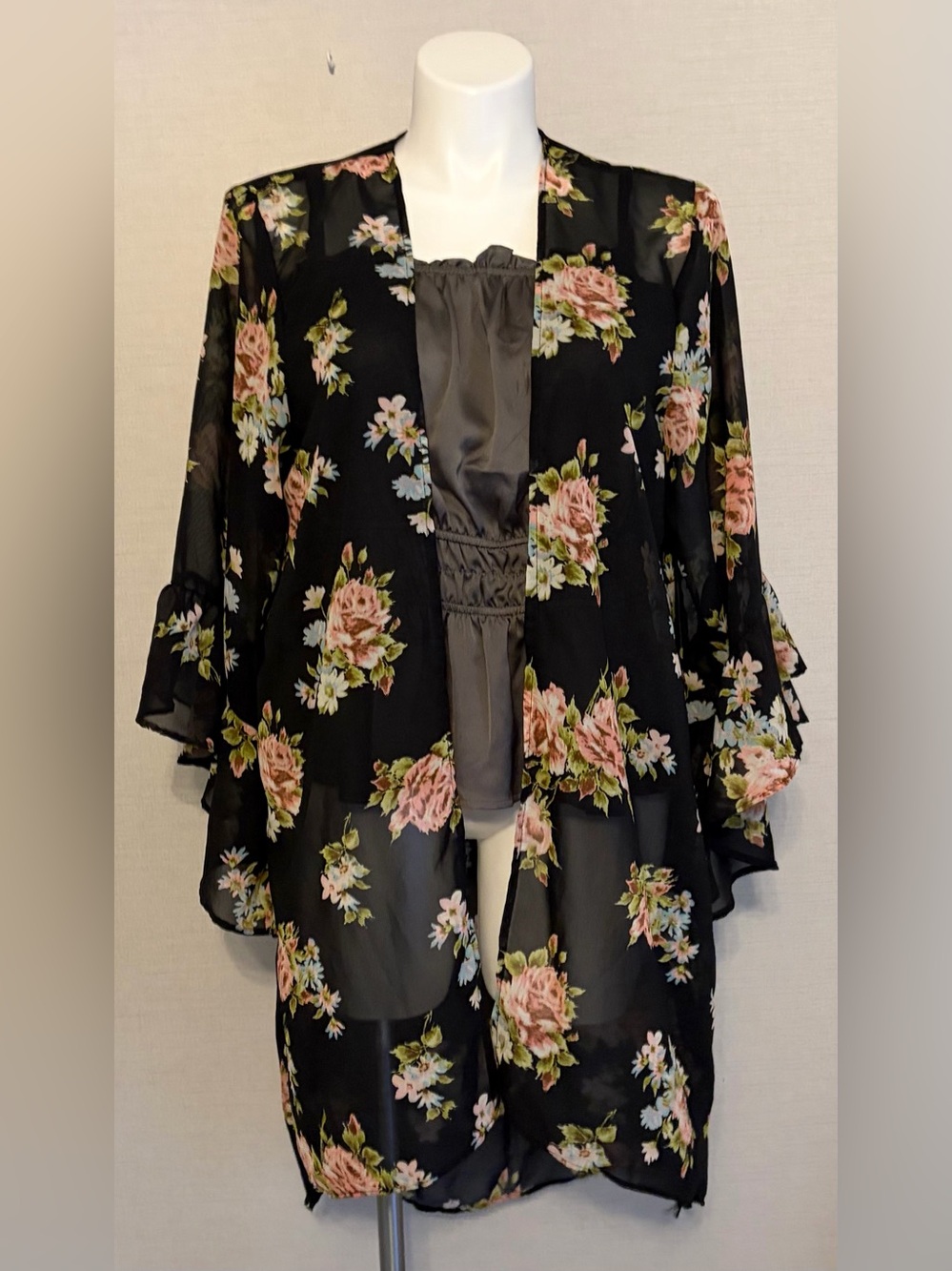 Size 2X Live 4 Truth Floral Sheer Kimono Cardigan (Damaged)